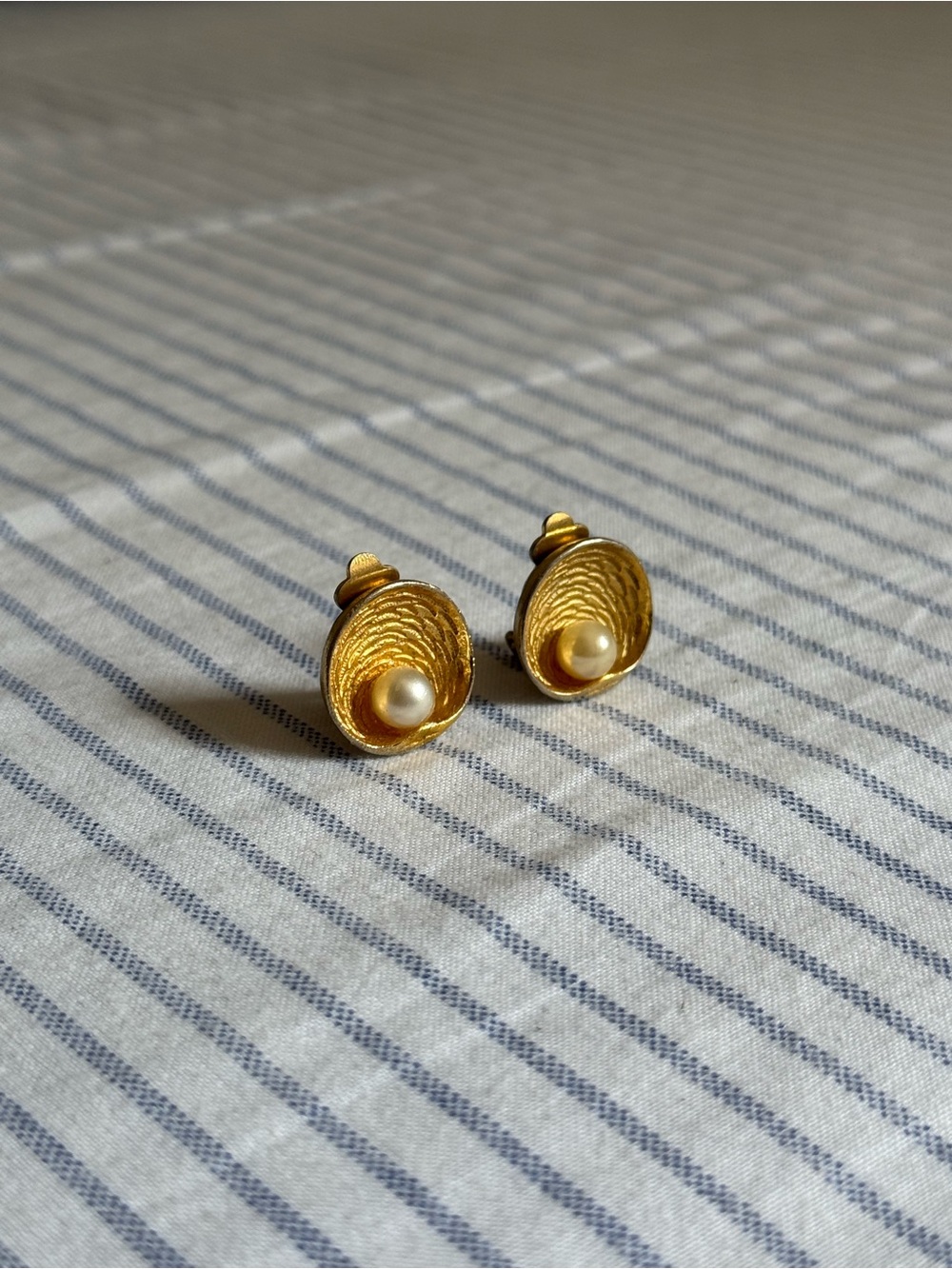 Vintage Gold Textured Shell Faux Pearl Clip-On Earrings